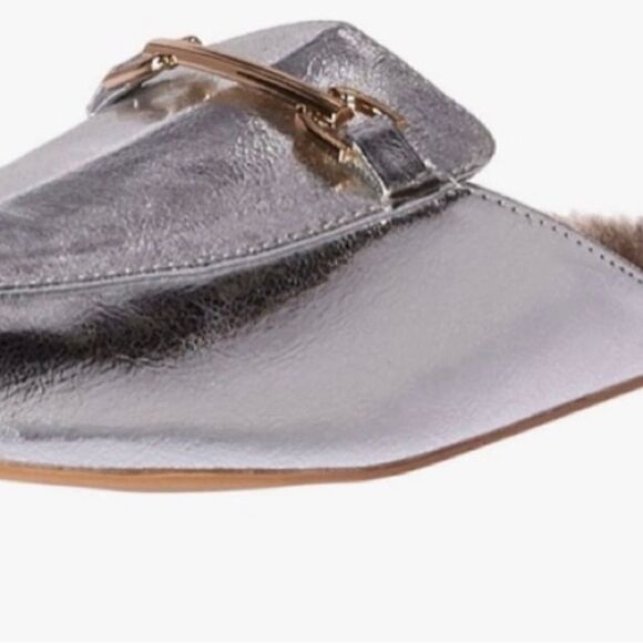 #308 QUPID Metallic Silver Fur Lined Flats - Picture 7 of 11